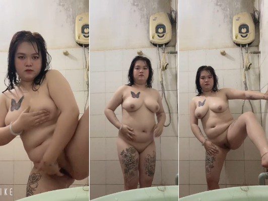 Máy bay chubby tắm móc